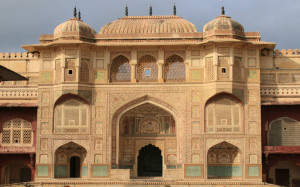 Painted-Palace-Amber-Fort-Jaipur-India (2)